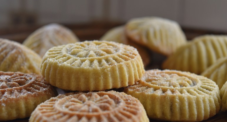 Maamoul or mamoul - arabic cookies stuffed with dates paste, almonds and hazelnuts seasoned with cinnamon. usually made a few days before Eid al-Fitr, Easter, and Purim Holidays.