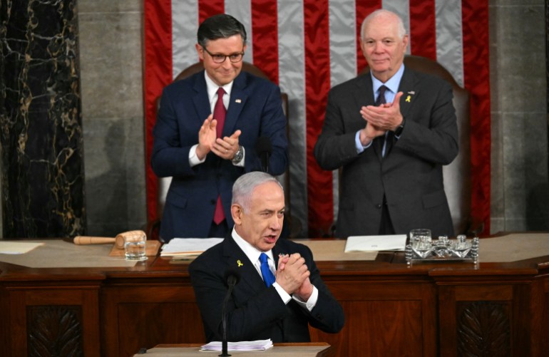 نتنياهو Israeli Prime Minister Benjamin Netanyahu arrives to speak to a joint meeting of Congress at the US Capitol on July 24, 2024, in Washington, DC. (Photo by Drew ANGERER / AFP)