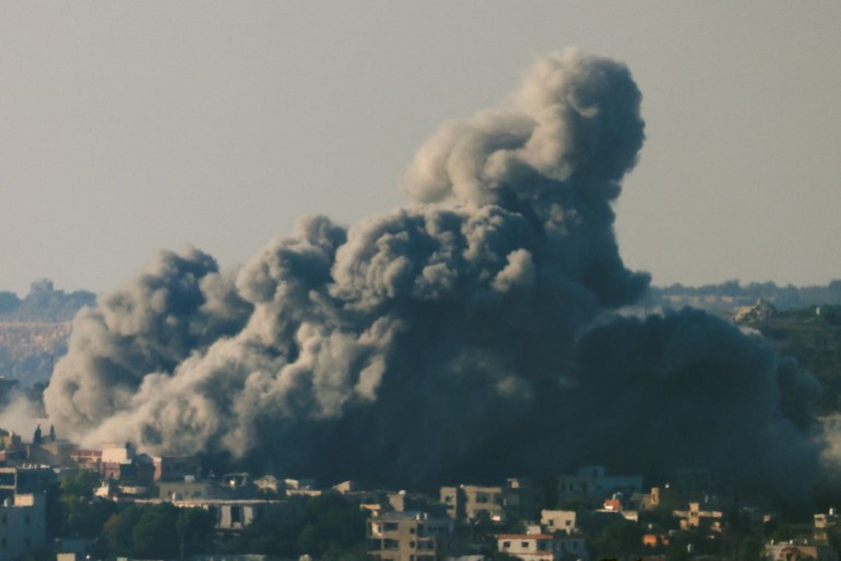 Smoke billows after Israeli Air Force air strikes in southern Lebanon villages, amid cross-border hostilities between Hezbollah and Israel, as seen from northern Israel, September 29, 2024. REUTERS/Jim Urquhart