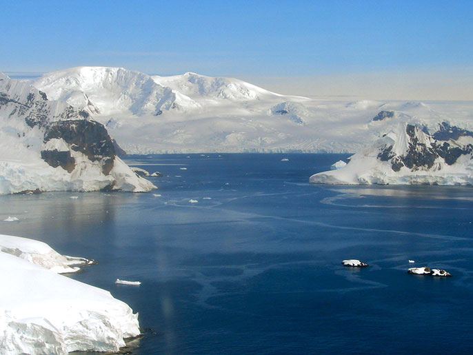 epa03086944 A handout picture provided by the Instituto Antartico Chileno (Chilean Antartic Institute) shows the area close to Collins glaciar, Antartica, 31 January 2012, where Chilean scientists are measuring pollution. In spite of levels of pollution being minor, measures to protect the region have been taken by the Government and non governmental organizations. EPA