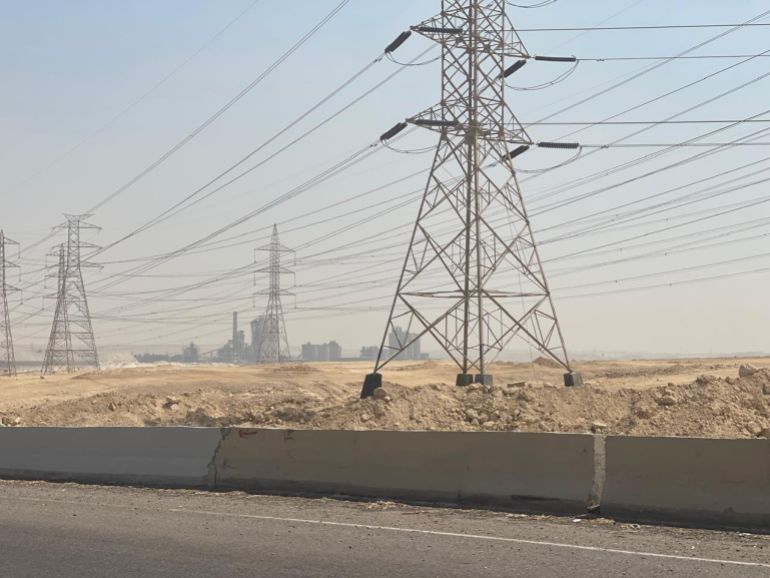 جهود تبذل لترشيد الاستهلاك وتقليل الفاقد من الطاقة، مع تشجيع الاستثمار في قطاع الطاقة النظيفة (الجزيرة)